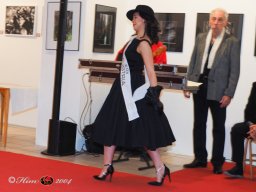 Fashion Show in der Contemplor Galerie Wien am 14. 03. 2024